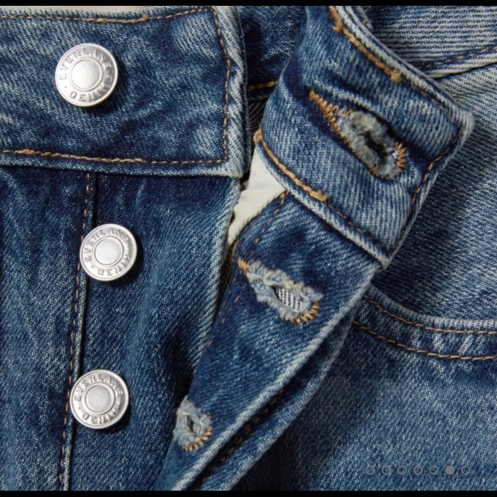 Everlane Cheeky 90s Jeans / Never Worn! - Picture 4 of 7